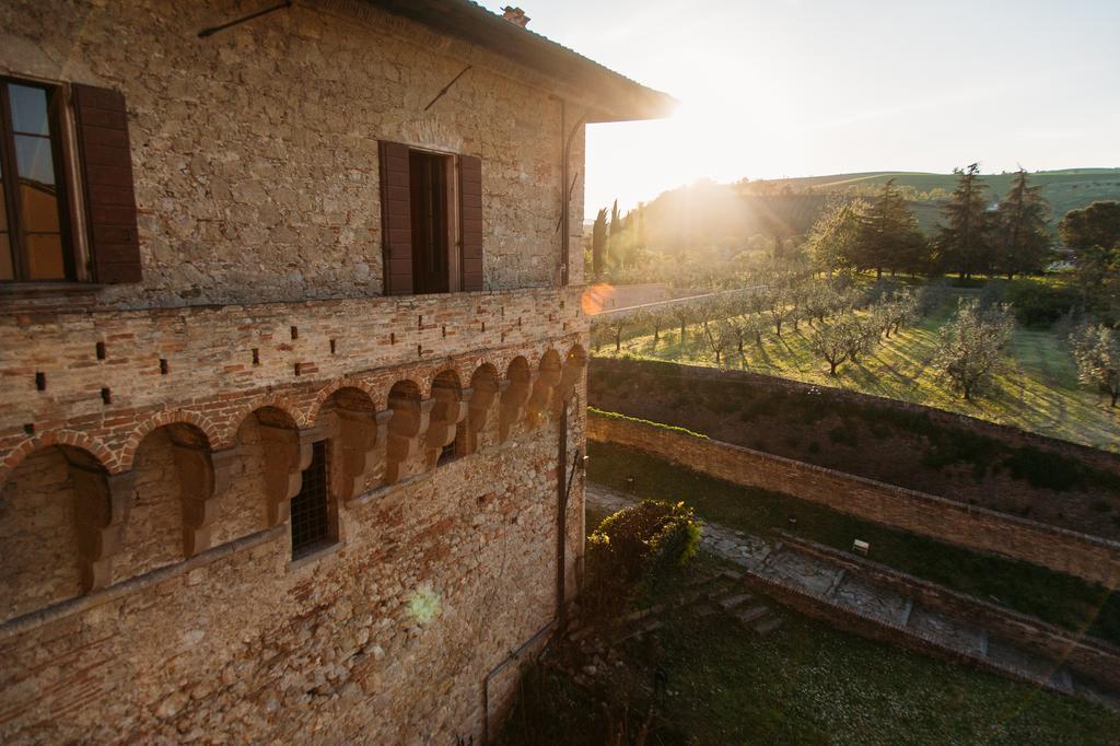 Bed and Breakfast Castello Del Capitano Delle Artiglierie à Castrocaro Terme Chambre photo